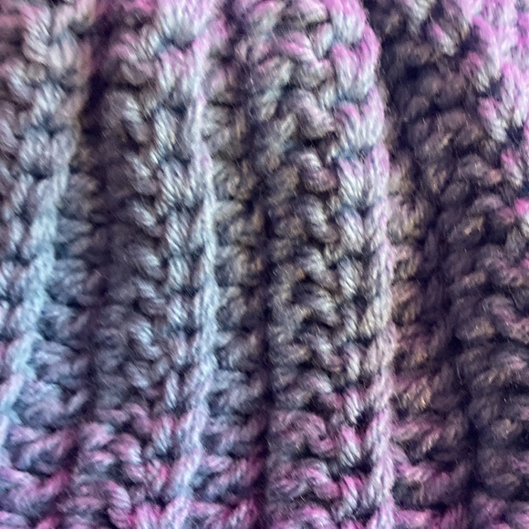 Hand crochet kids hat and mittens - Picture 2 of 2